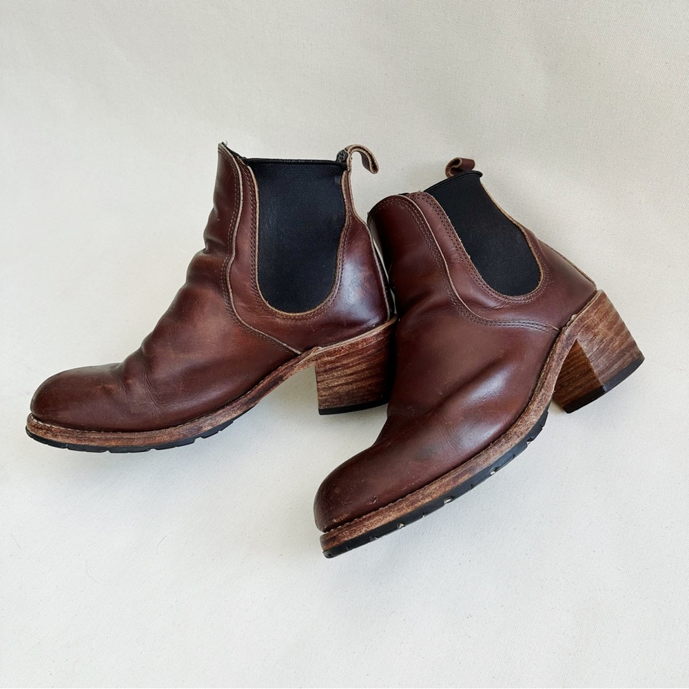 Red Wing Heritage Harriet Lug Sole Heeled Chelsea Boots Brown Amber Harness 9
